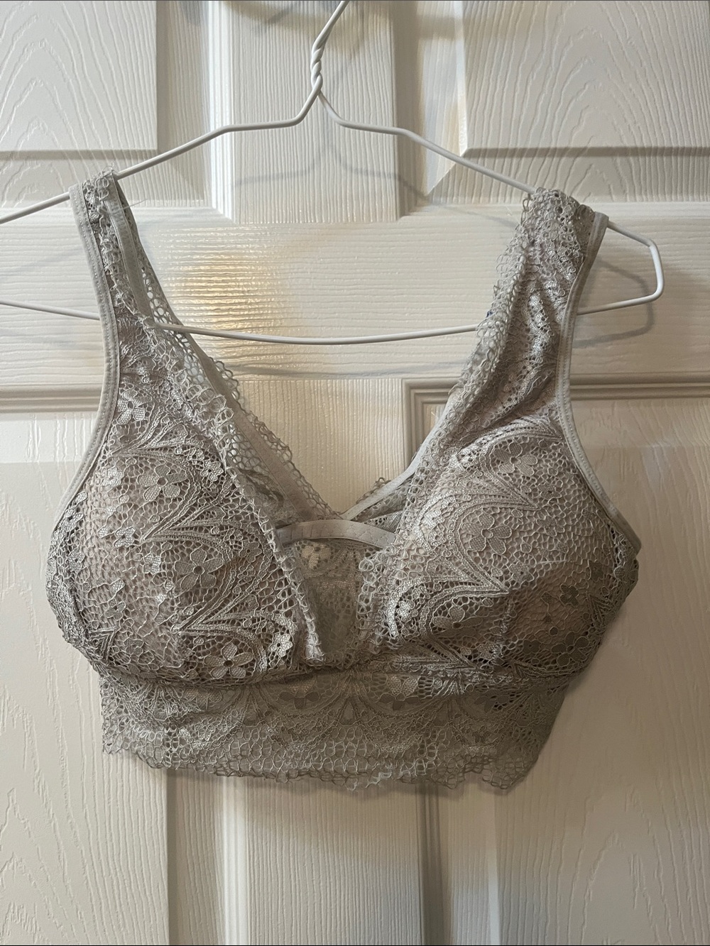Francesca’s medium Lace Bralette in Light Gray — Women's Intimates